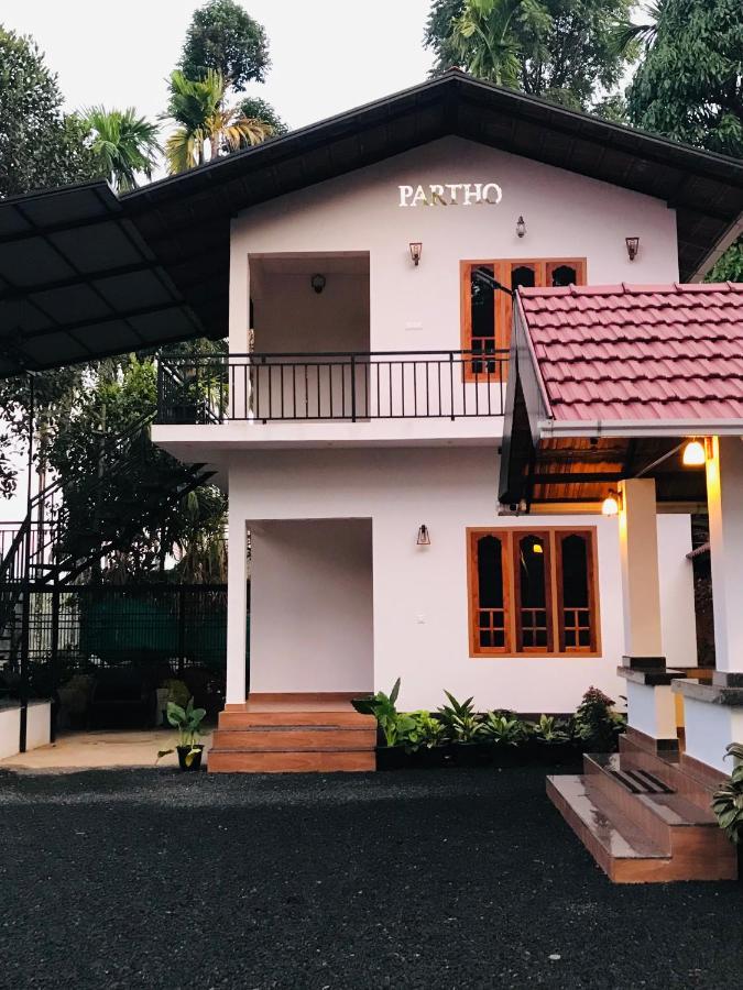 Partho Home Stay Padinjarathara Экстерьер фото