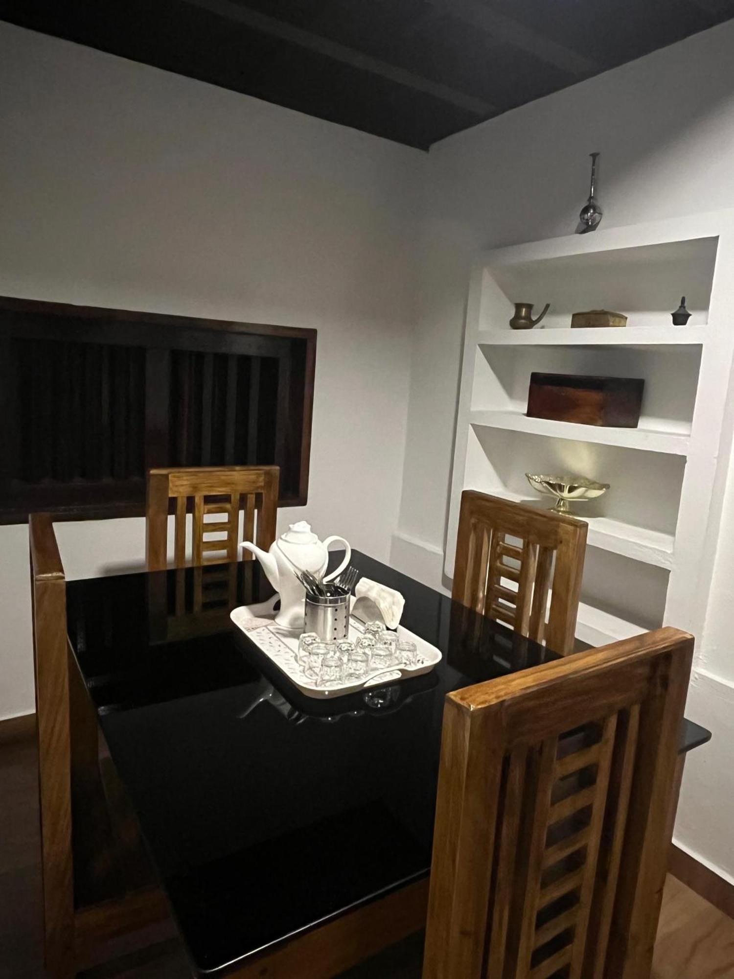 Partho Home Stay Padinjarathara Экстерьер фото